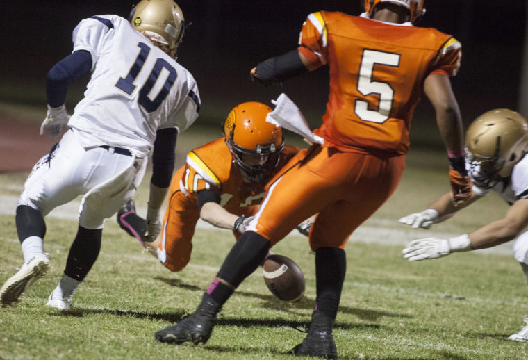 Football: DV vs Corona